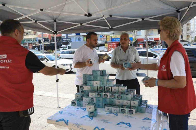 Mersin’de Mevlit Kandilinde 15 bin kandil simidi dağıtıldı 