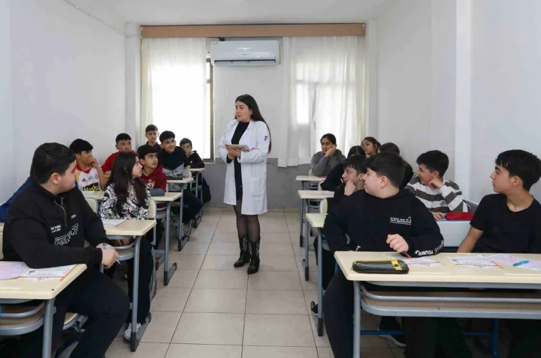 Mersin’de öğrencilere ücretsiz kurs ve 76 deneme desteği