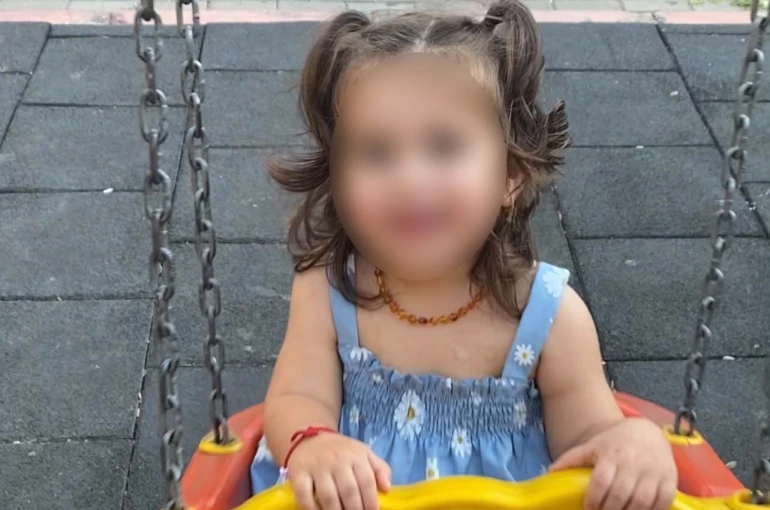 Mersin’de patlayan domates konservesi 9 aylık bebeği yaktı 