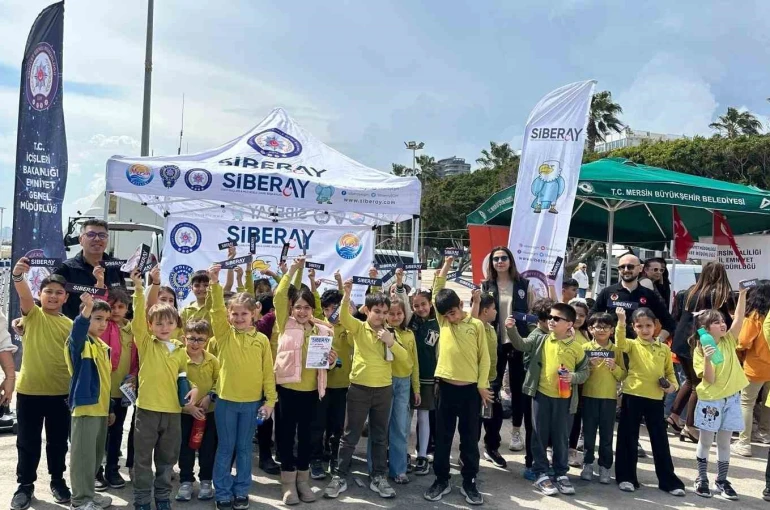 Mersin’de SİBERAY ile binlerce kişiye güvenli internet eğitimi 