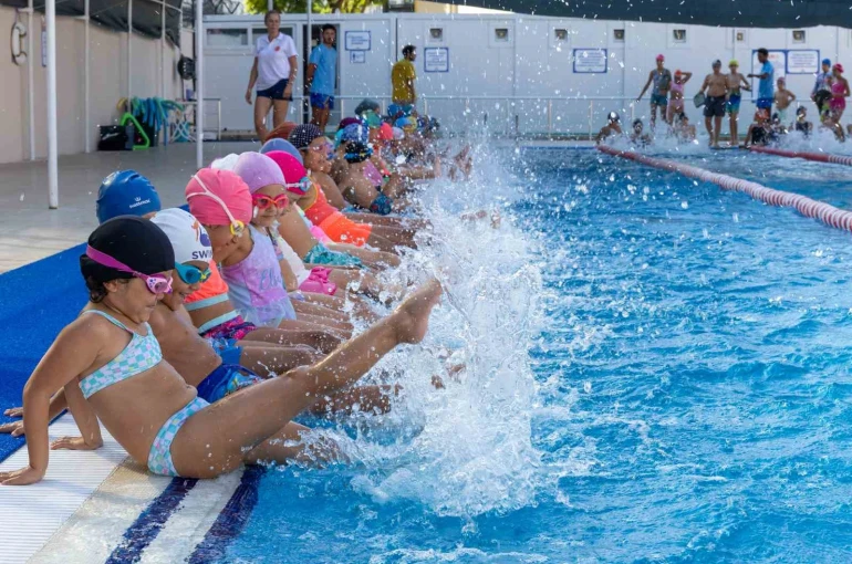Mersin’de yüzme kurslarından bin 330 kişi faydalandı