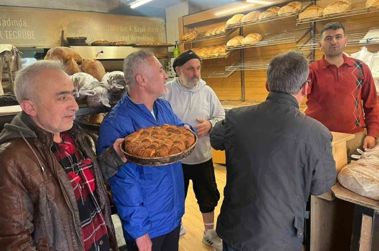 Meşhur Tavşanlı haşhaşlı lokumu için kuyruklar oluştu 