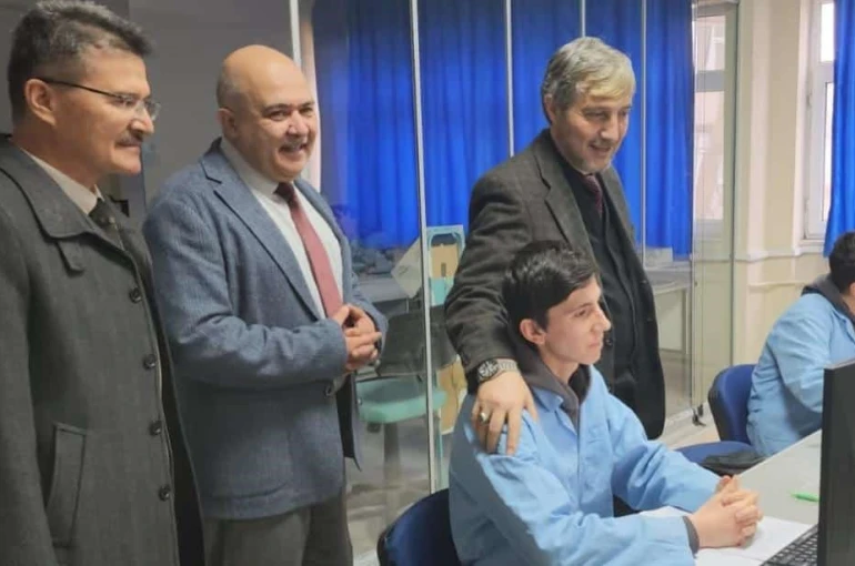 Mesleki eğitimin güçlendirilmesi için saha çalışmaları sürüyor 