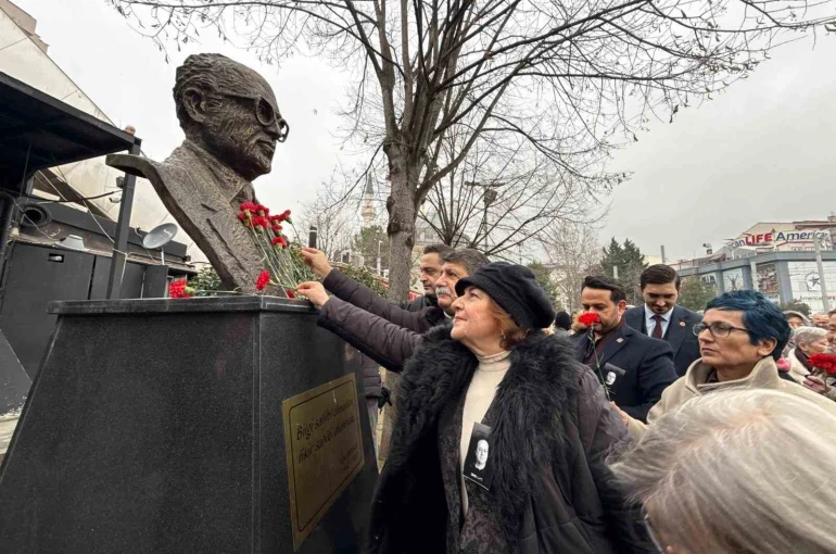 Meslektaşları Uğur Mumcu’yu ölümünün 33. yılında andı