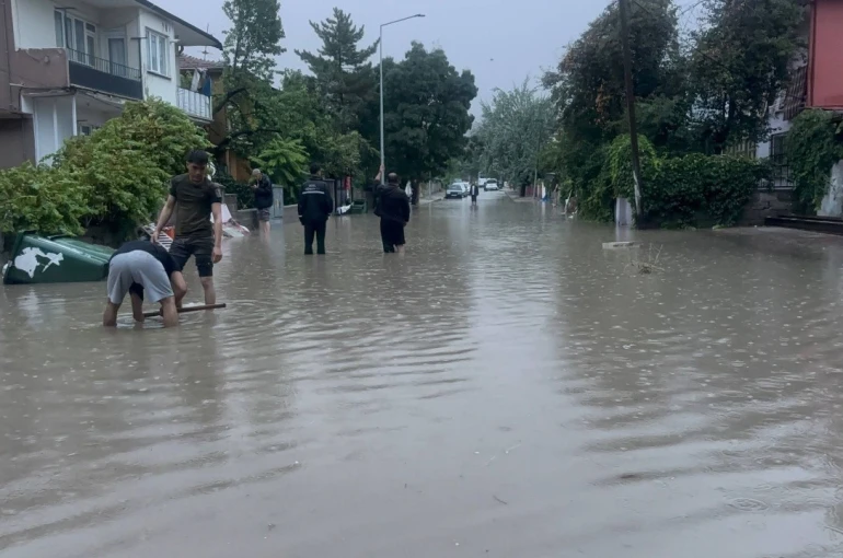 Meteoroloji’den Erzincan ve Bayburt’a sağanak uyarısı