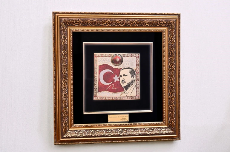 MHP Genel Başkanı Bahçeli'den Cumhurbaşkanı Erdoğan'a hediye