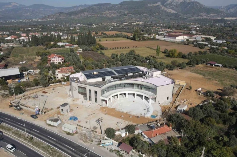 Milas Kültür Merkezi’nde sona yaklaşıldı 