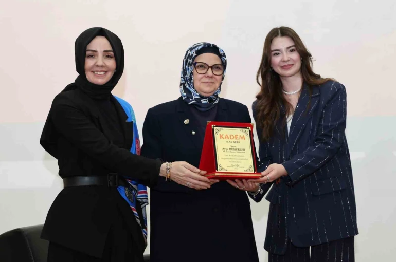 Milletvekili Böhürler, ERÜ’de gençlerle buluştu 