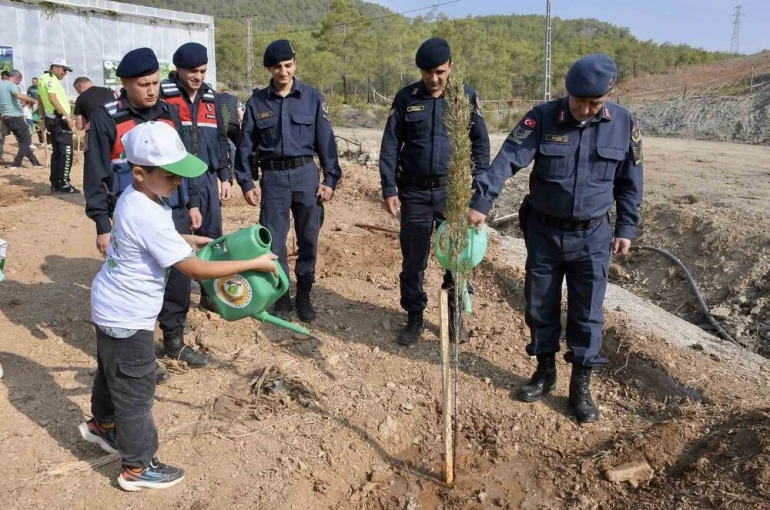 Milli Ağaçlandırma Gününde Bozyazı’da fidanlar toprakla buluştu 