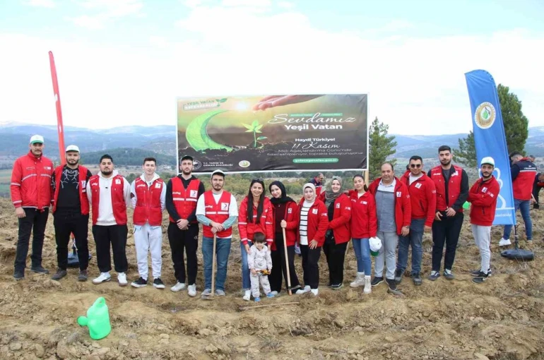 Milli Ağaçlandırma Günü’nde Uşak’ta fidanlar toprakla buluştu