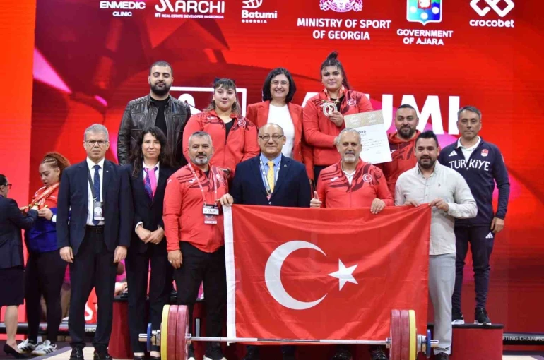 Milli halterci Tuana Süren, Avrupa üçüncüsü 