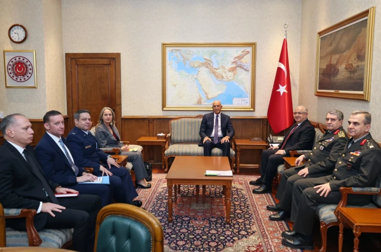 Milli Savunma Bakanı Güler, ABD Büyükelçisi ve Suriye Özel Temsilcisi Barrack’ı kabul etti 