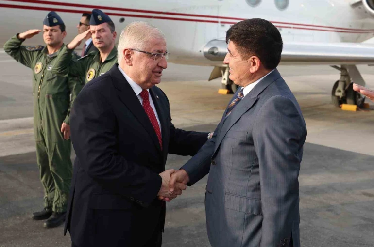 Milli Savunma Bakanı Güler Katar’da 