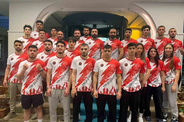 Milli sporcuların yüksek irtifa durağı Van oldu: Şampiyonalar öncesi güç depoladılar 