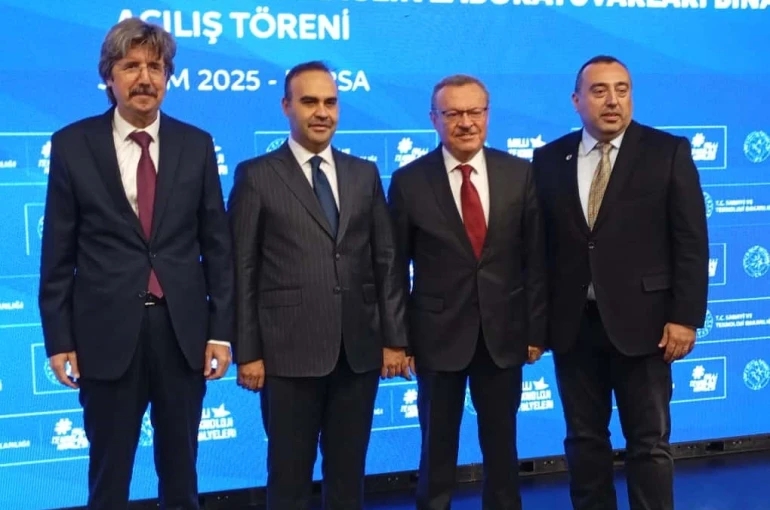 Milli Teknoloji Atölyesi ve Arif Ağaoğlu İleri Teknoloji Laboratuvarı açıldı 