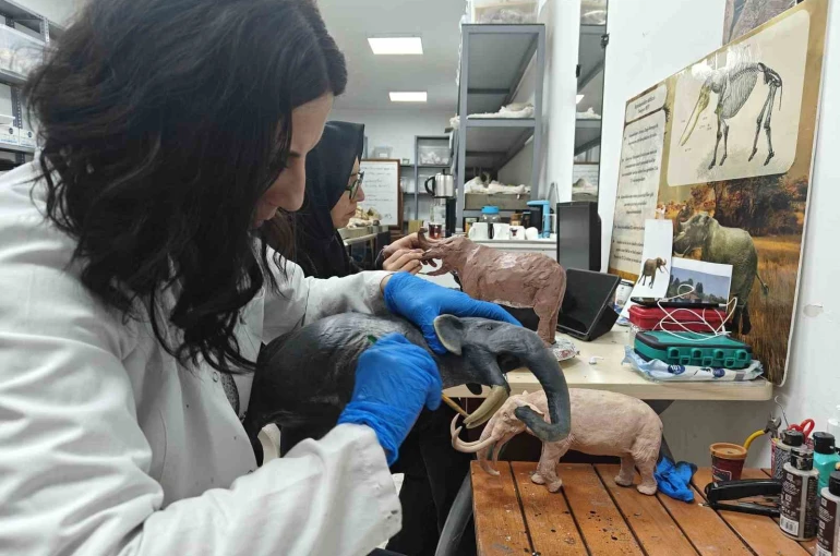 Milyon yıllık tarih minyatürleştiriliyor 