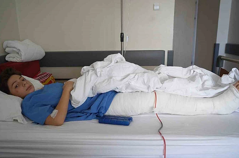 Minik Aytuna’nın kayak keyfi kabusa döndü: Pistte çarpıp kaçtılar, kalçası kırıldı 