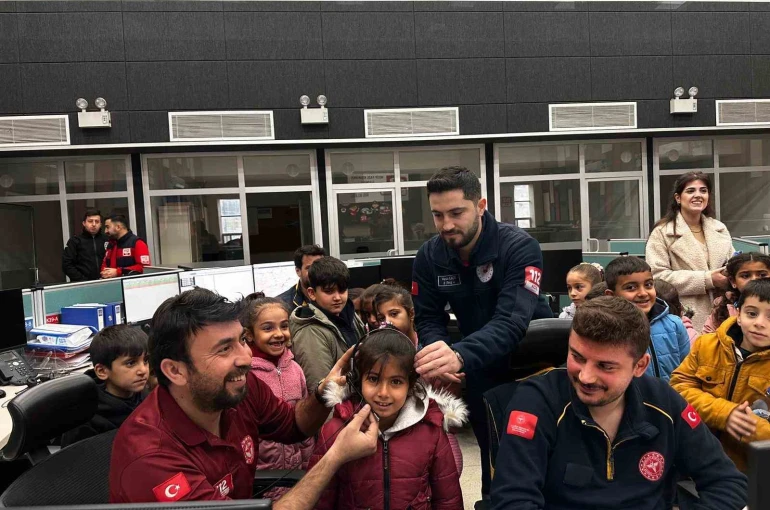 Minik öğrenciler 112’yi yerinde öğrendi 