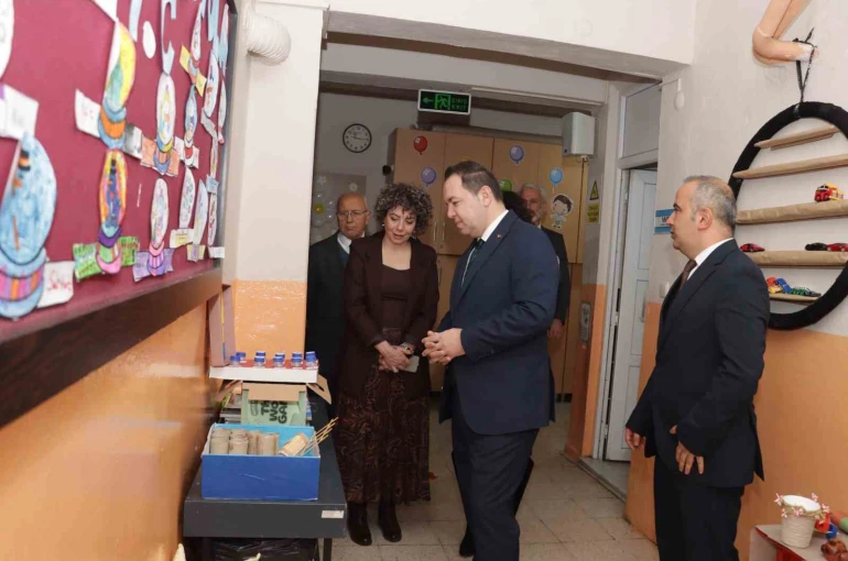 Minik öğrenciler su verimliliği ve sıfır atık projelerini sergiledi