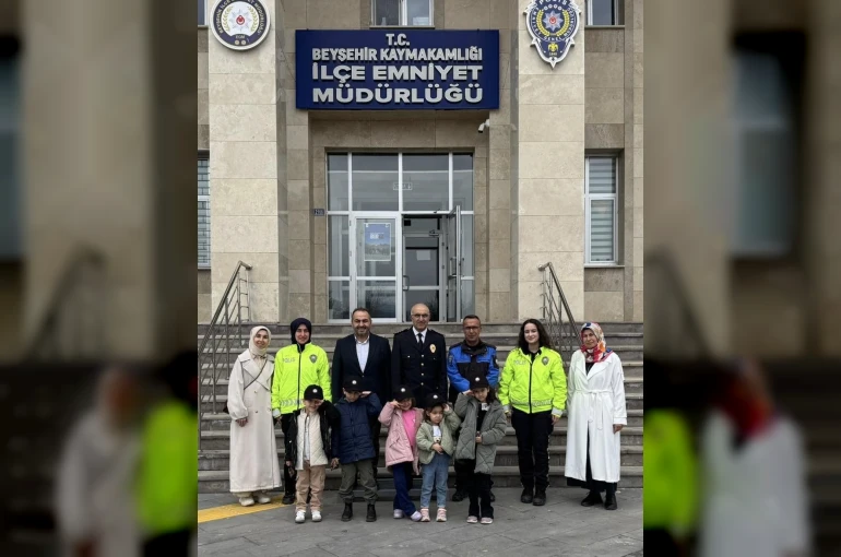Minik öğrencilerden Beyşehir Emniyetine sürpriz