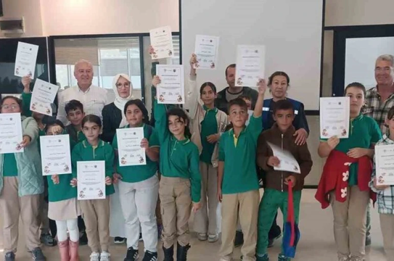 Minik tadımcılara zeytinyağı eğitimi 