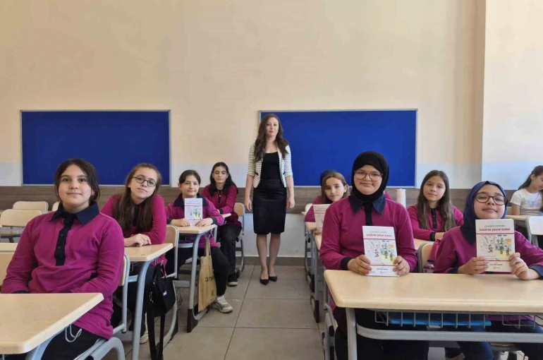 Minik yürekler, kalemleriyle Gazze’nin sesi oldular 