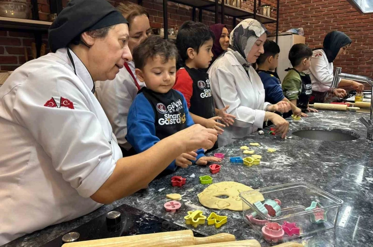Minikler Gastro Sincan’da kurabiye yaptı 