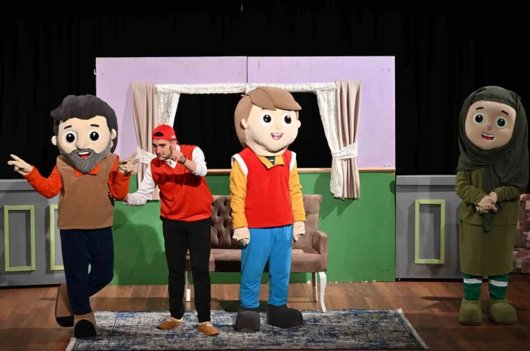 Minikler İstanbul’u sahnedeki rüyada keşfetti 