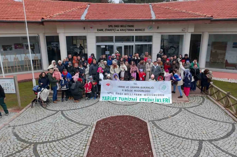 Minikler Spil Dağı’nda doğayla buluştu 