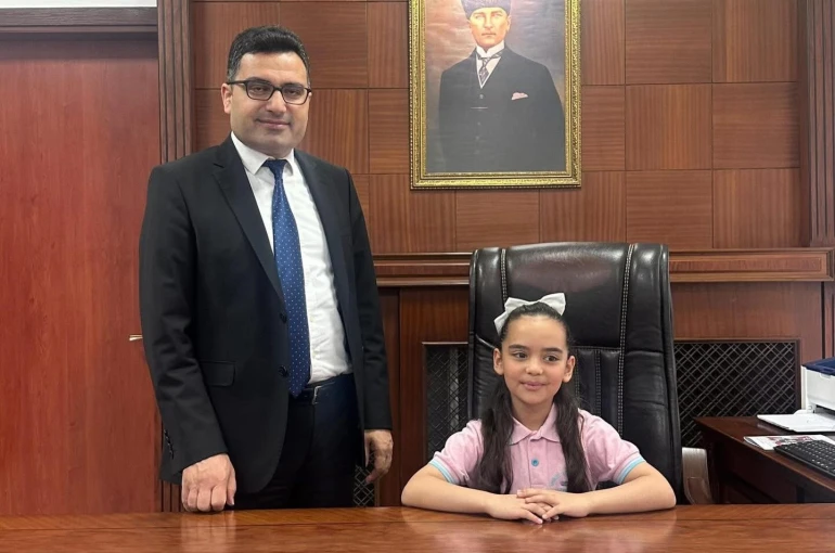 Miniklerden Kaymakam Köksal’a 23 Nisan Ziyareti 