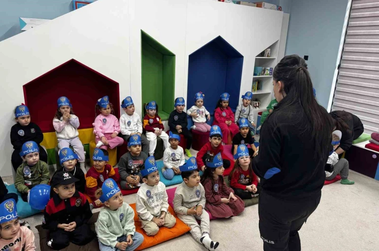 Miniklere polislik mesleği tanıtıldı 