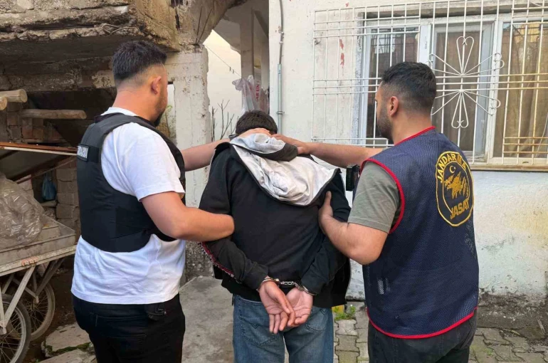 MİT’ten siber suç şebekesine operasyon: 12 gözaltı 