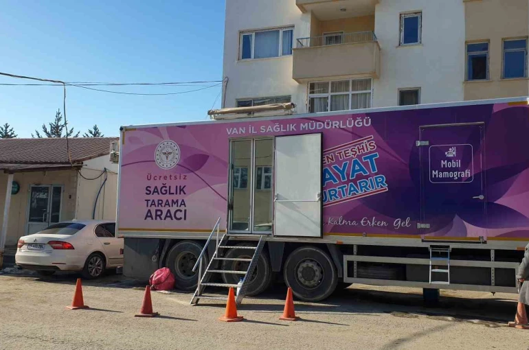 Mobil kanser tarama aracı Başkale’de 