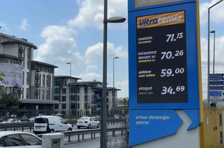 Motorinin litre satış fiyatında 9 lirayı aşan indirim 