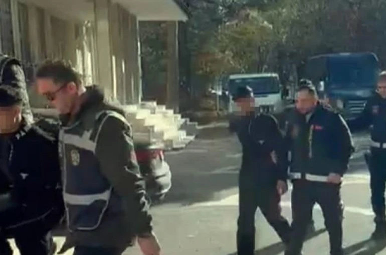 Motosiklet çalan 2 şüpheli yakalandı