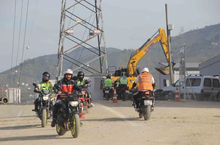 Motosiklet sürücülerinin tehlikeli ‘eğitim pisti’ alanı 