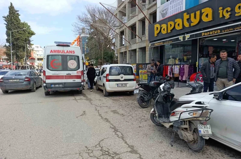 Motosikletin çarptığı yaya yaralandı 