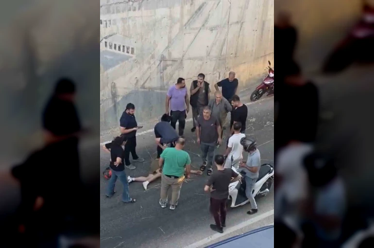 Motosikletletten fırlayarak alt geçide düştü 