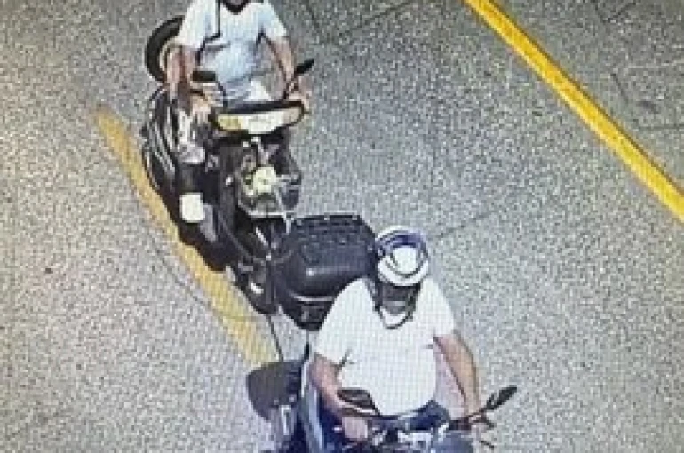 Motosikletlilerin tehlikeli yardımlaşmasına ceza 