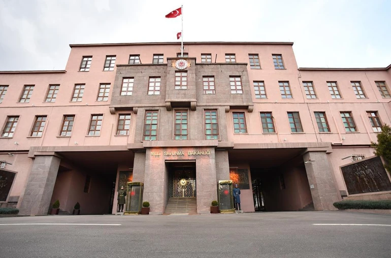 MSB: "Karadeniz’de bir İHA F-16’larımız tarafından düşürüldü"