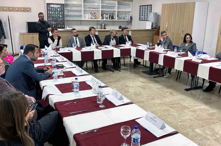 MSKÜ Turizm Fakültesi, Bodrum’un 5 yıldızlı otel genel müdürlerini ağırladı 