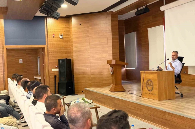 Müftü Şık’tan genç din görevlileriyle farkındalık buluşması