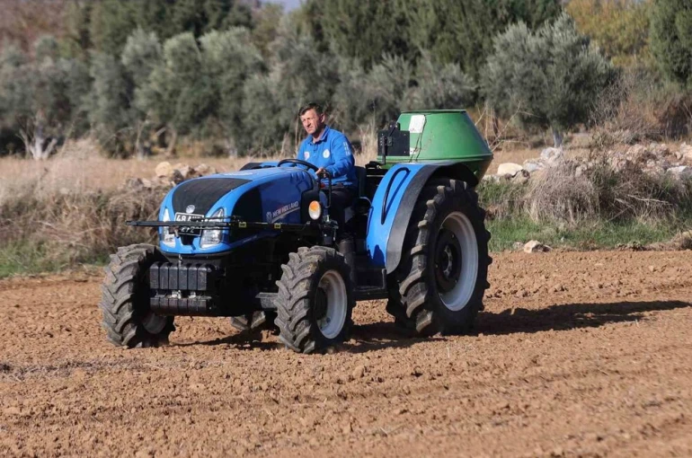 Muğla Büyükşehir’den kaba yem üretimi ile bölge hayvancılığına destek