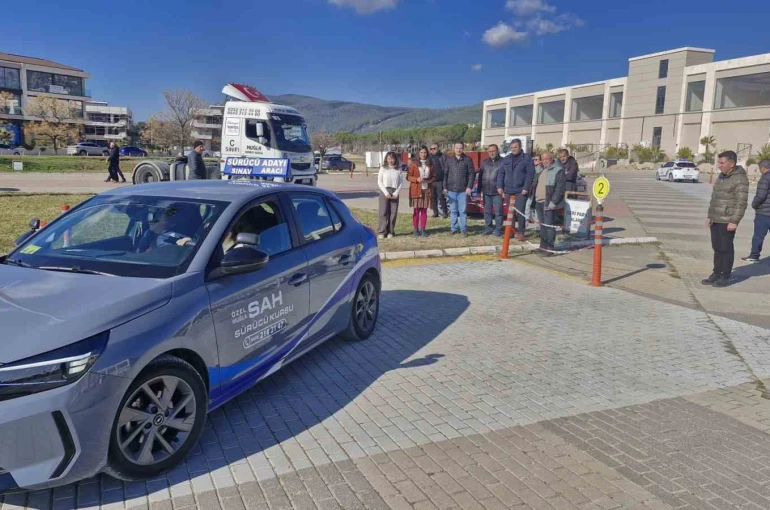 Muğla İl Milli Eğitim Müdürü Çay, MTSK sınav sahasında incelemelerde bulundu 