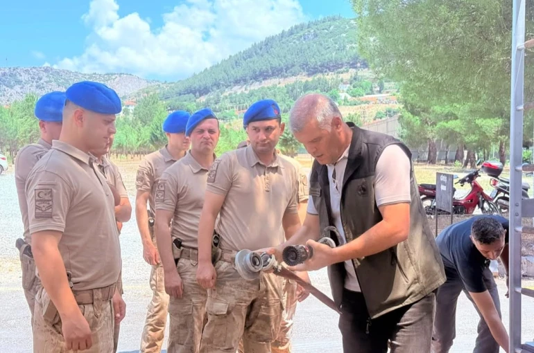 Muğla’da komandolara orman yangını eğitimi