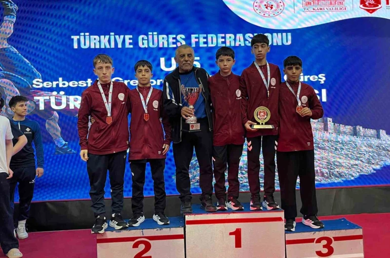 Muğlalı U15 grekoromen güreş takımı, Türkiye ikincisi oldu 
