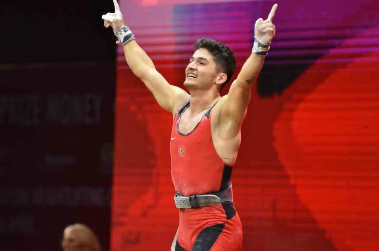 Muhammed Furkan rekorla Avrupa şampiyonu 