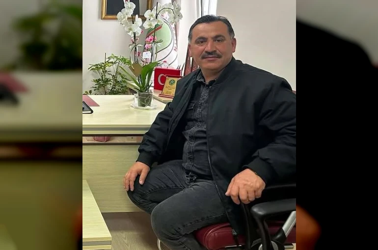 Muhtar evinin garajında ölü bulundu 