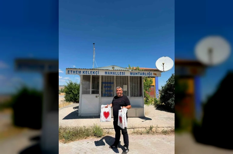 Muhtardan öğrencilere eğitim desteği