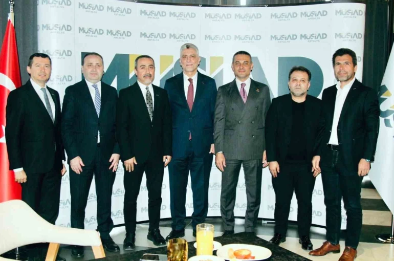 MÜSİAD Muğla heyeti Ticaret Bakanı Bolat’ın da katıldığı istişare toplantısına katıldı 